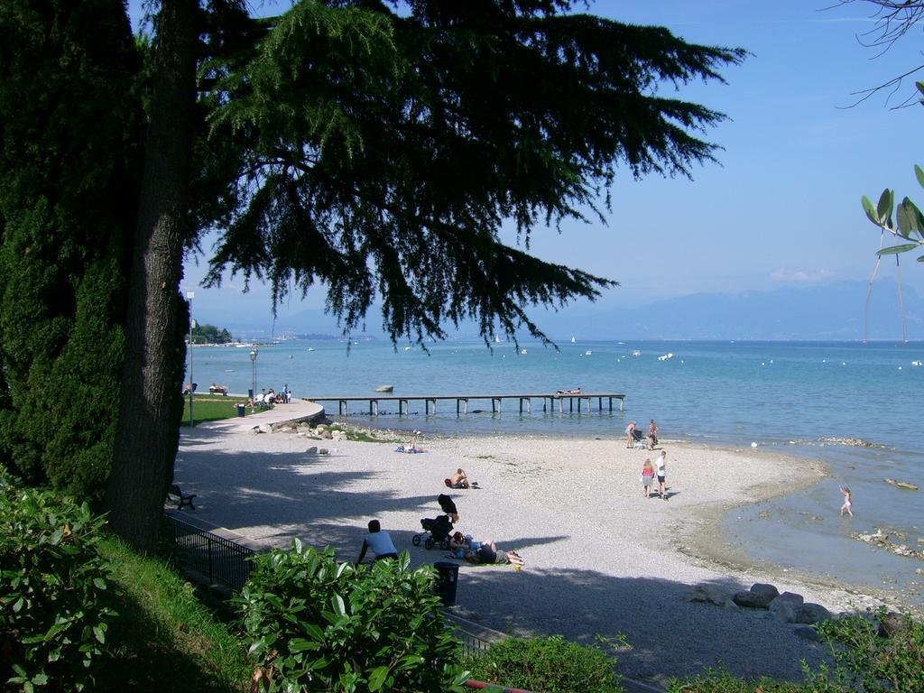 Camping Bella Italia Peschiera del Garda Bagian luar foto