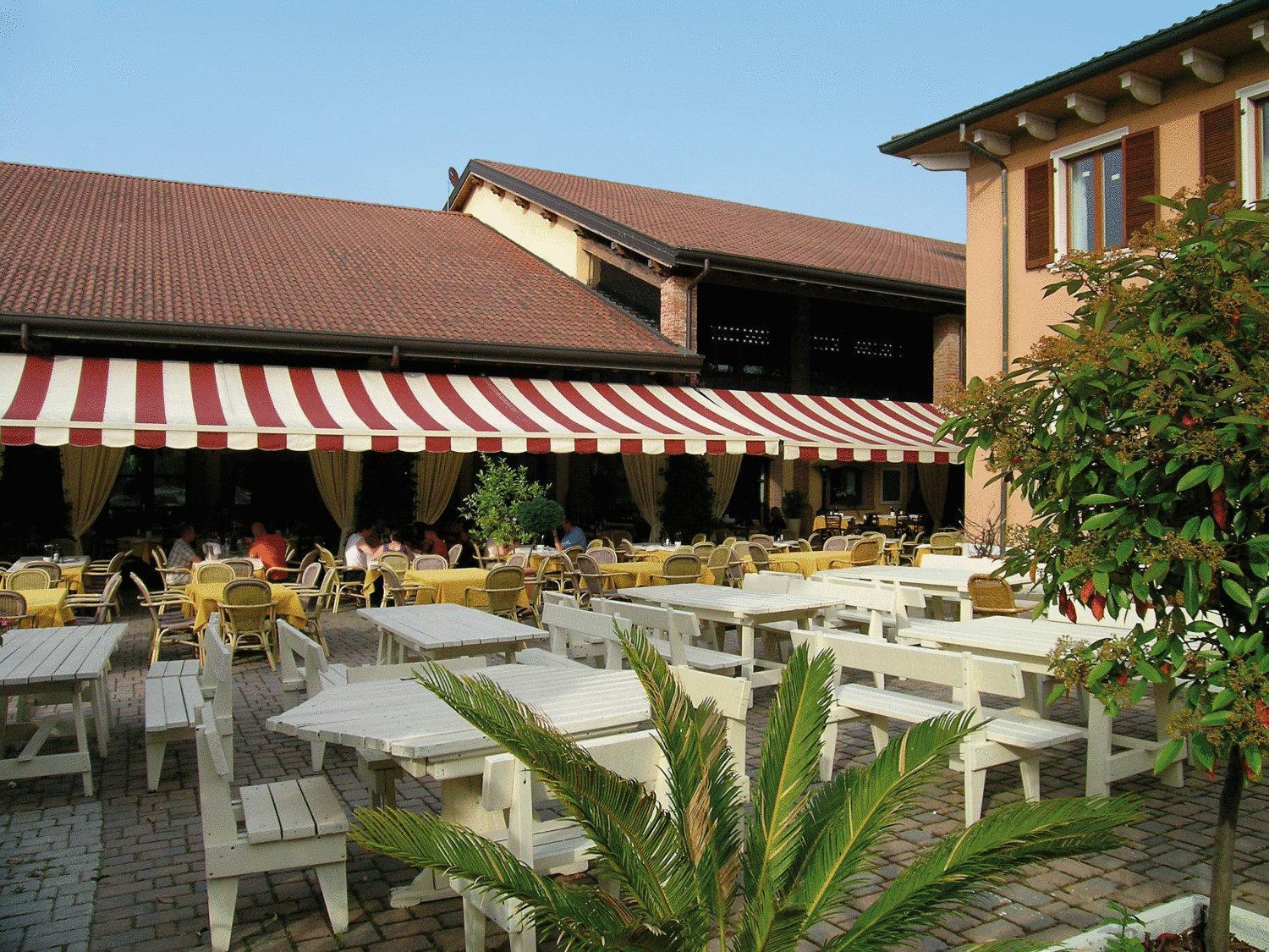 Camping Bella Italia Peschiera del Garda Bagian luar foto