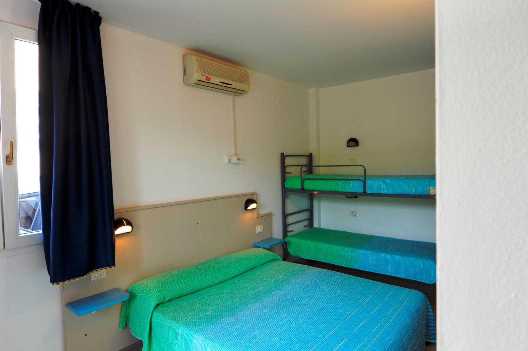 Camping Bella Italia Peschiera del Garda Ruang foto