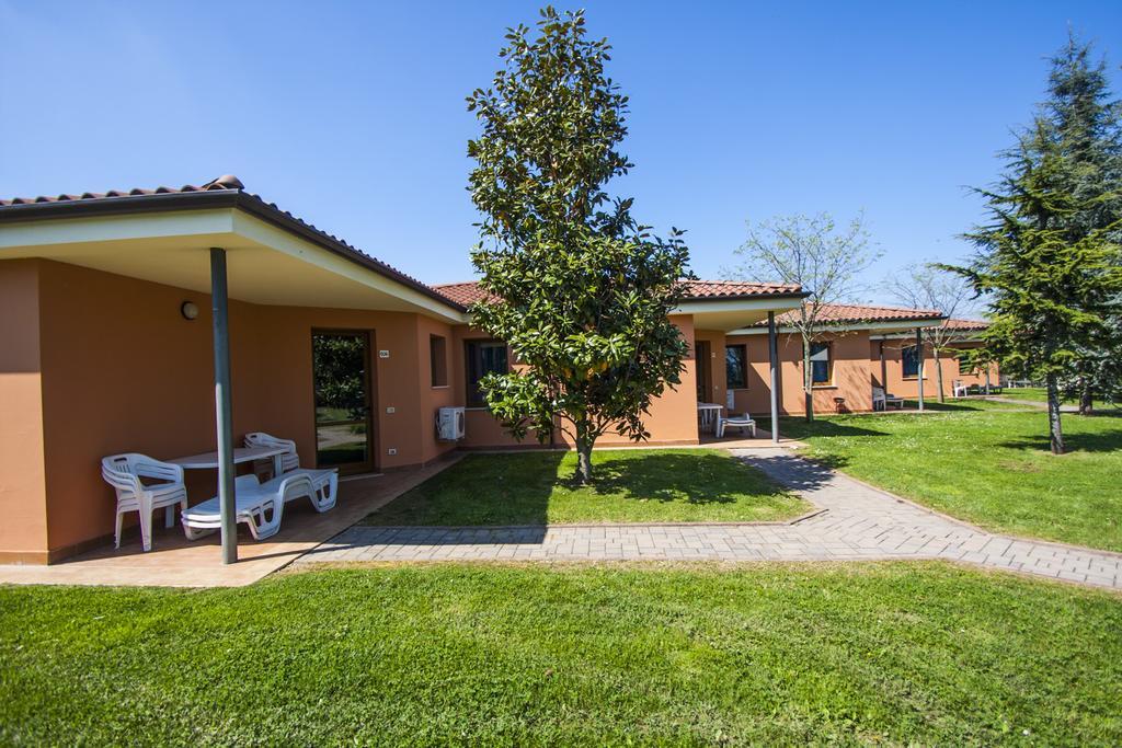 Camping Bella Italia Peschiera del Garda Bagian luar foto