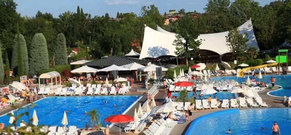 Camping Bella Italia Peschiera del Garda Bagian luar foto