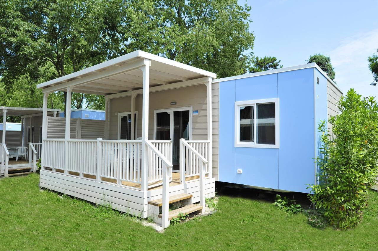 Camping Bella Italia Peschiera del Garda Bagian luar foto
