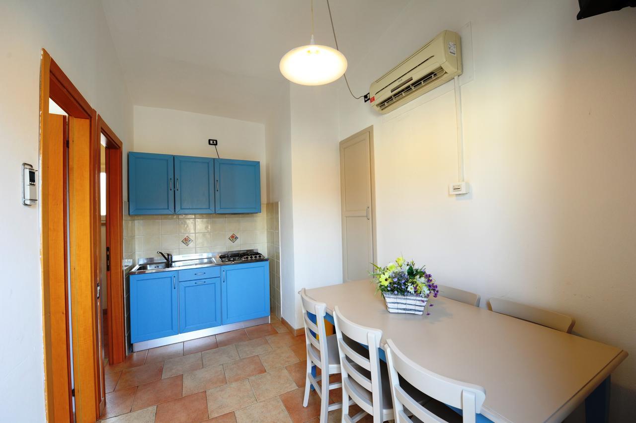 Camping Bella Italia Peschiera del Garda Bagian luar foto