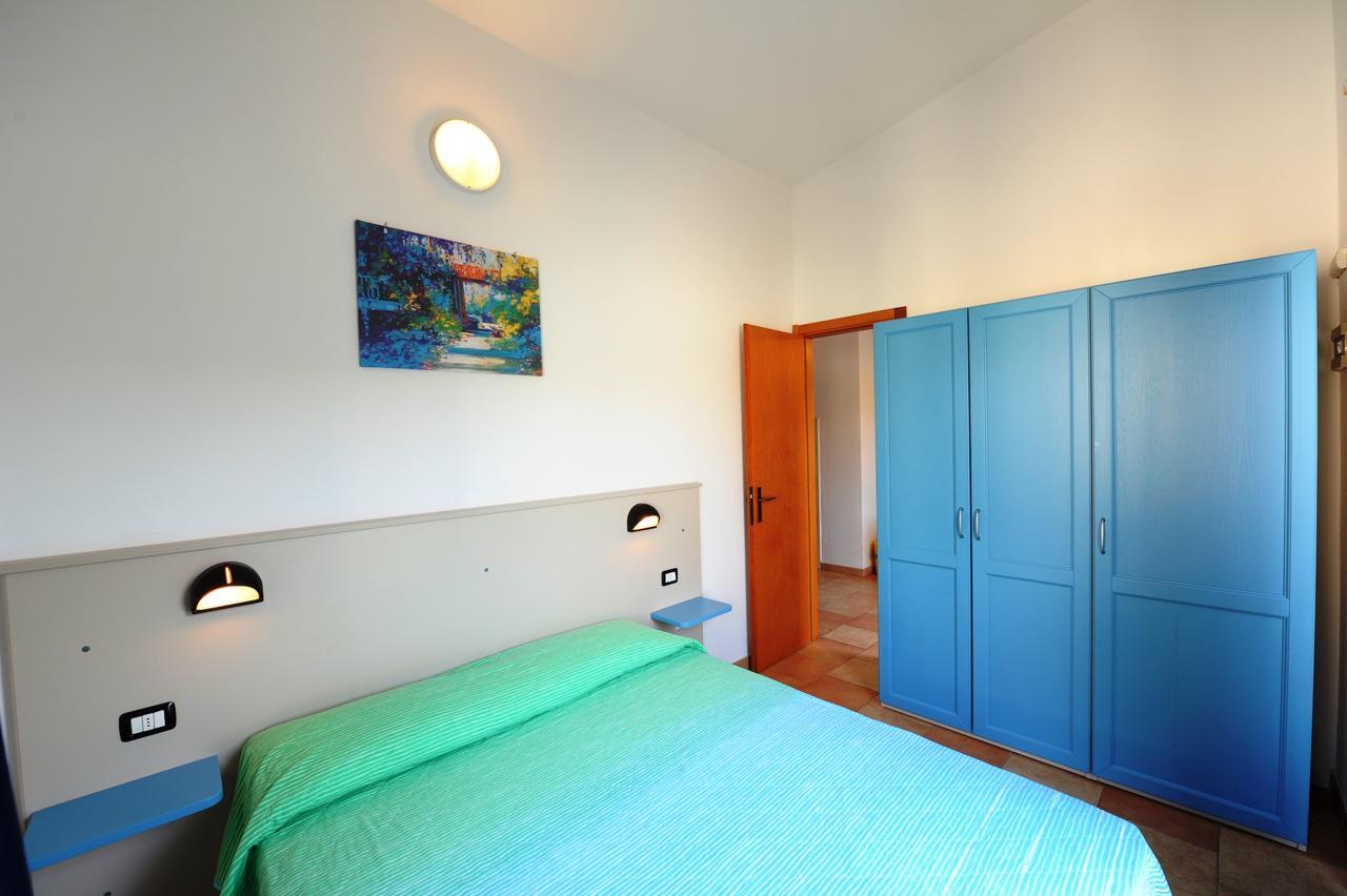 Camping Bella Italia Peschiera del Garda Bagian luar foto